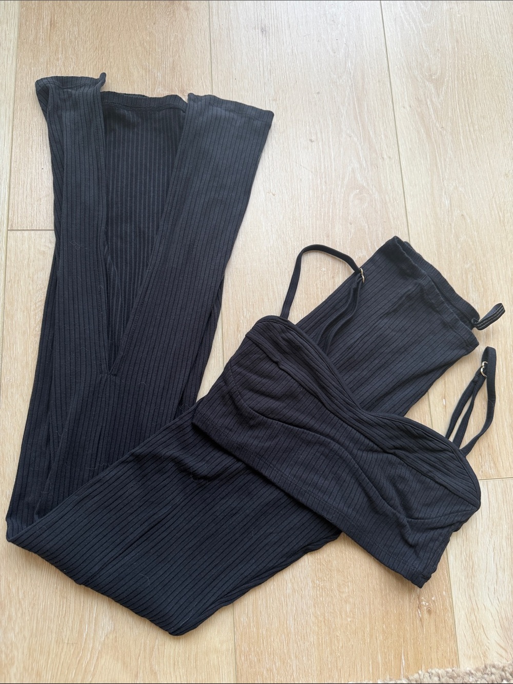 Indah Body Black Ribbed Set Flate Slit Legging with Crop Top Small